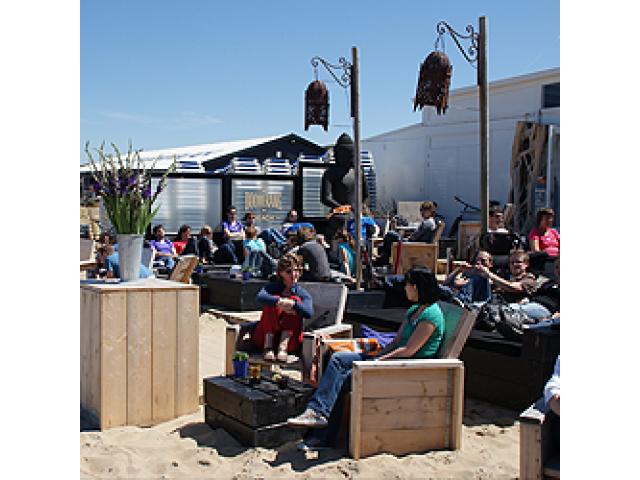 Boomerang beach Den Haag Scheveningen bad Boomerang beach | Strand Den Haag